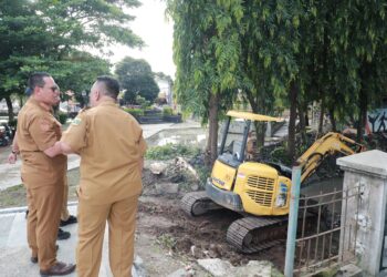 Wali Kota Serang Tinjau Normalisasi Saluran Irigasi Cibanten, Upaya Atasi Banjir di Kawasan Royal