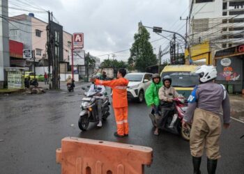 Pemkot Tangerang Tutup Sementara Akses Jalan HOS Cokroaminoto Akibat Banjir