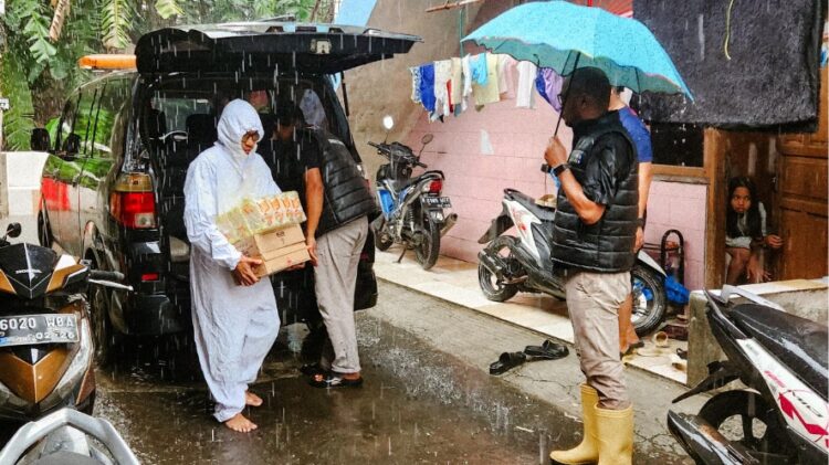 Pemkot Tangsel Salurkan Bantuan Kemanusiaan bagi Warga Terdampak Banjir