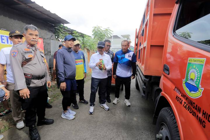 CFD Masuk Permukiman, Wali Kota Tangerang Ajak Warga Mulai Revolusi Bersih dari Depan Rumah