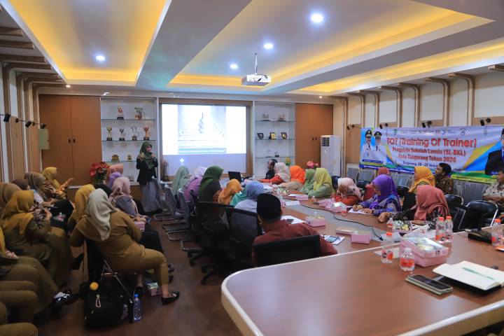 Siapkan Lansia Tangguh dan Produktif, Pemkot Tangerang Latih Pengelola Sekolah Lansia Selama Tiga Hari