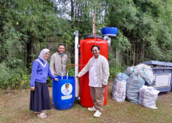 Di Tengah Darurat Sampah, Gubernur Banten Turun Tangan Beri Toren POC dan Biogas