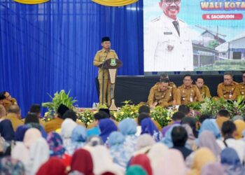 Pemkot Tangerang Beri Kado Spesial bagi Amil Jenazah, Marbot, dan RT/RW