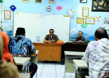 Wakil Wali Kota Tangerang Tinjau Genangan Air di Sekolah