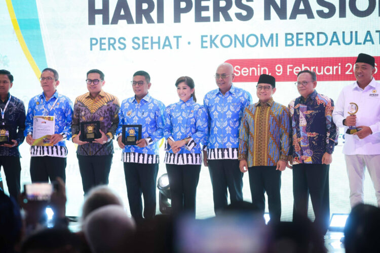 Gubernur Banten Andra Soni Raih PWI Awards