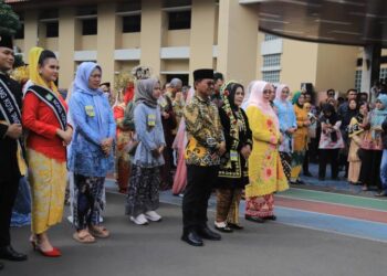 Tangerang Ngebesan, 106 Pasang Pengantin Rayakan Pernikahan Massal di HUT ke-33 Kota Tangerang