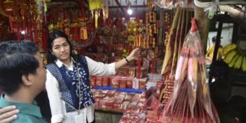 Pasar Lama Tangerang Berdenyut Menyambut Imlek, Warga Padati Kawasan untuk Berburu Hiasan