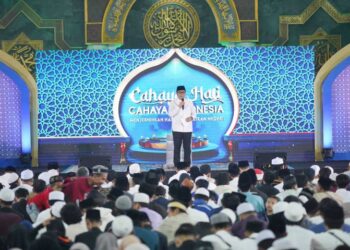 Ribuan Jemaah Padati Masjid Raya Al-A’zhom untuk Cahaya Hati Cahaya Indonesia