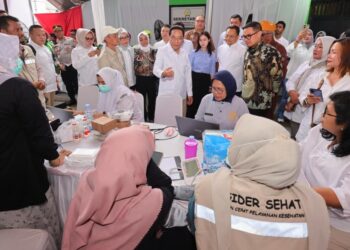 Wakil Wali Kota Tangsel dan Wamenkes RI Resmikan Pos Kesehatan Merah Putih di Ciputat