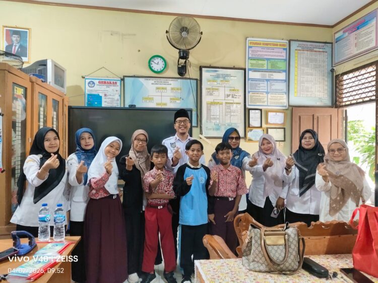 Kepala Desa Sindangheula Jalin Silaturahmi dan Kerja Sama Pendidikan dengan SDN Benoa